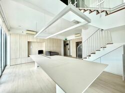 Southbank (D7), Office #453599441